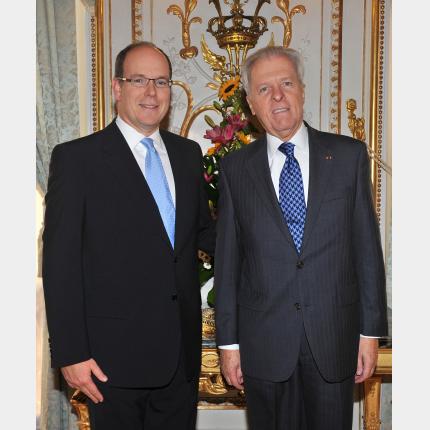 Remise des lettres de créance de S.E. M. Harry BELEVAN Mc BRIDE