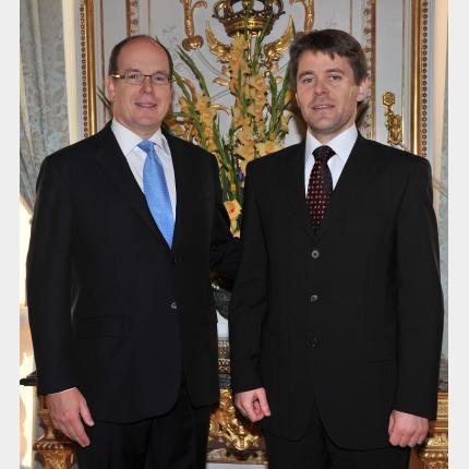 Remise des lettres de créance de S.E. M. Marek ESTOK Ambassadeur Extraordinaire et Plénipotentiaire