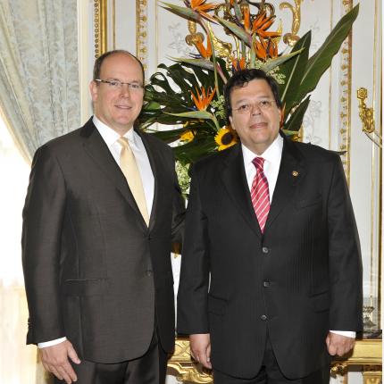 Remise de Lettres de créance de S.E. M. Francisco GALINDO VELEZ,